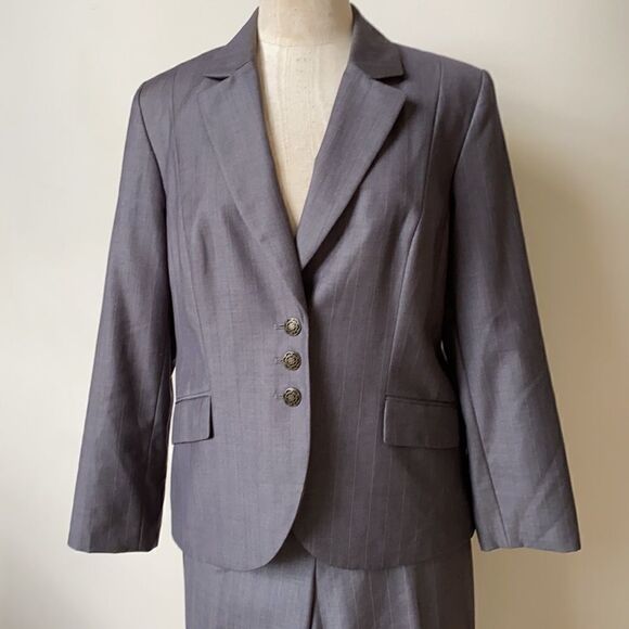 Gray Pantsuit Isabel & Nina 14 - Picture 1 of 9